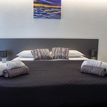 Birose B&B Affittacamere โอตรันโต ภายนอก รูปภาพ